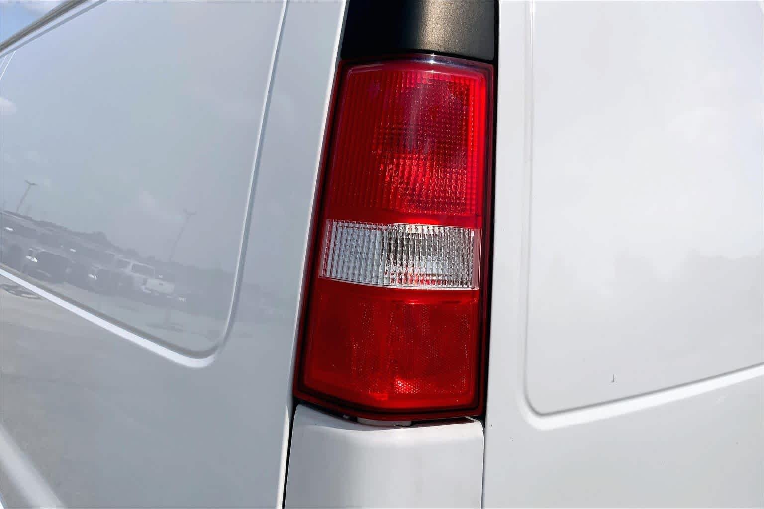 Used 2023 Summit White Chevrolet  image 25