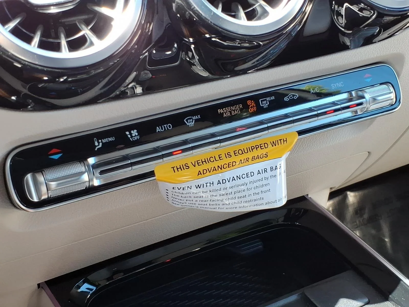 Certified Used 2026 Polar White Mercedes-Benz GLA 250 image 19