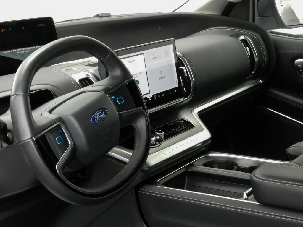 Used 2025 White Ford Platinum image 7