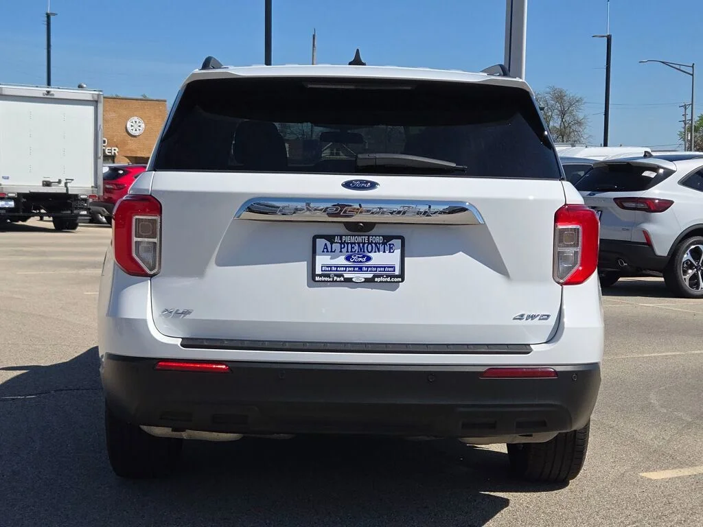 Certified Used 2023 Oxford White Ford XLT image 13