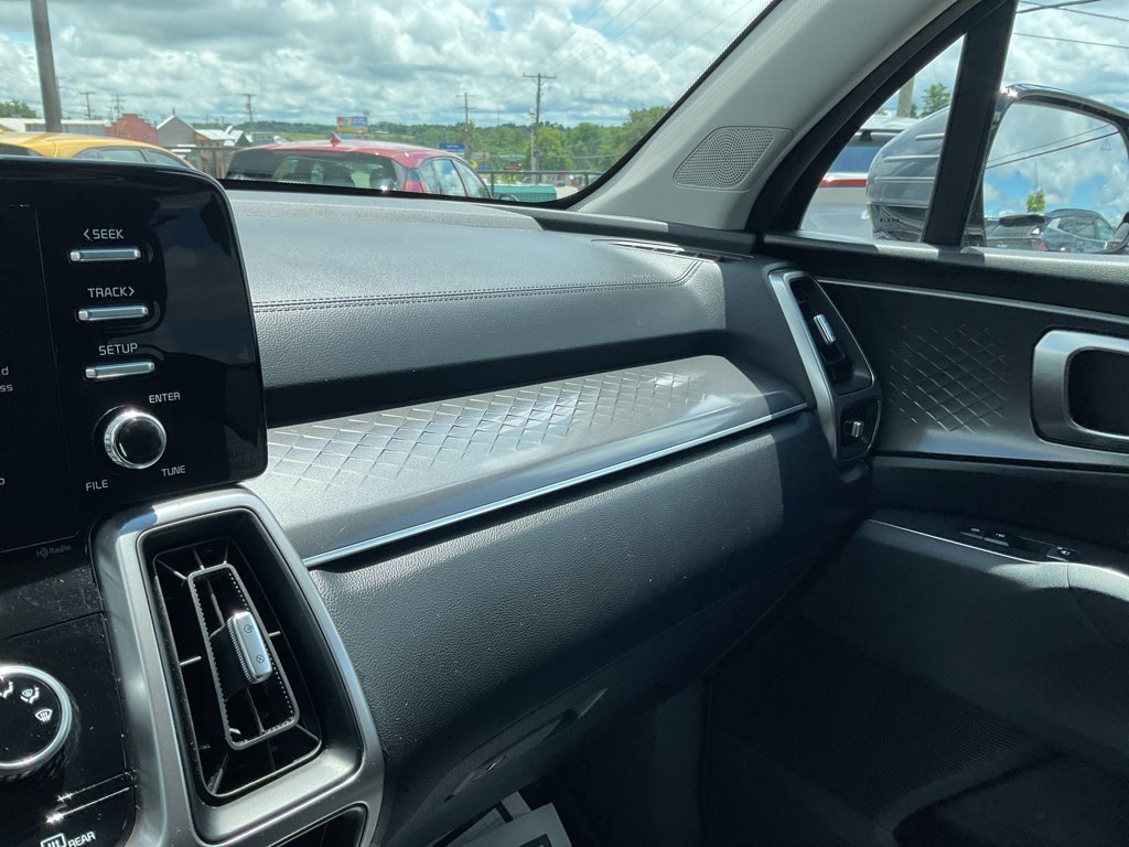 Certified Used 2023 Everlasting Silver Kia LX image 32