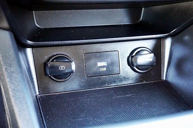 Used 2023 Silver Hyundai SEL image 27