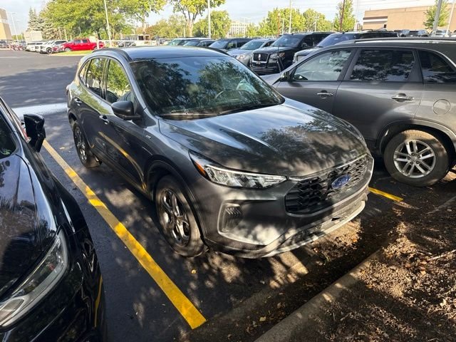 Used 2025 Gray Ford ST-Line image 1