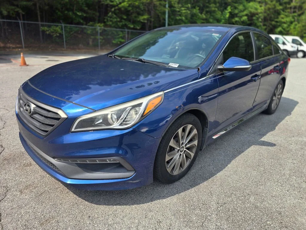 Used 2017 Blue Hyundai Sport image 3