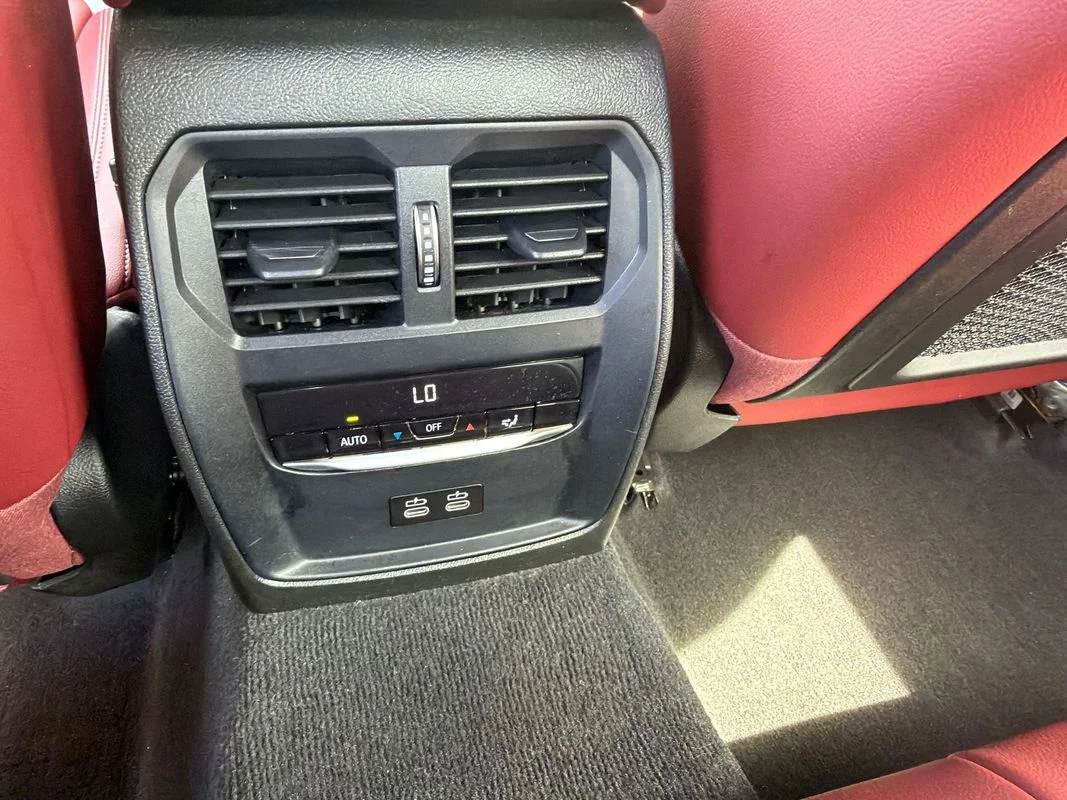 Used 2022 Black BMW xDrive image 18