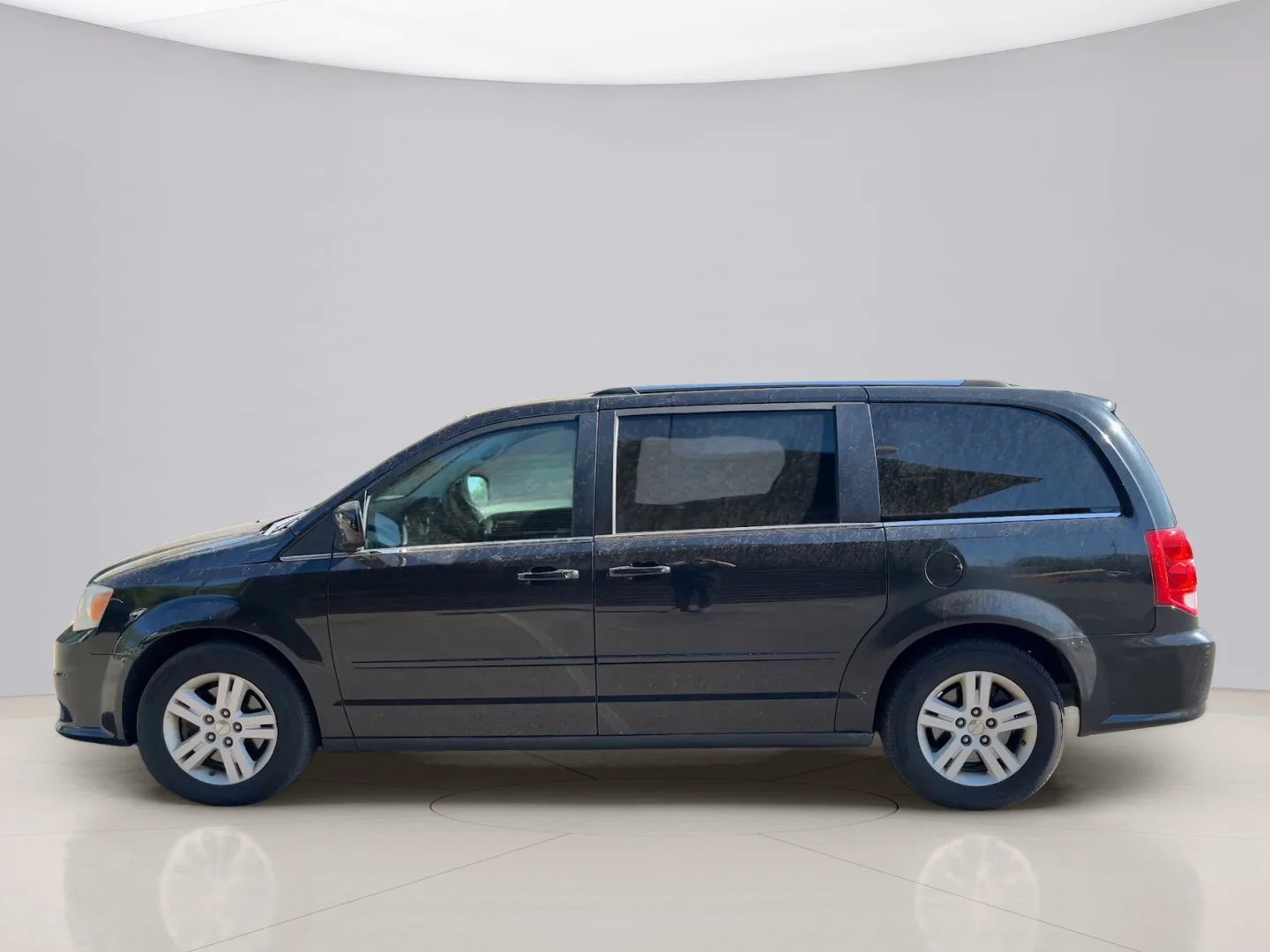 Used 2012 Gray Dodge CREW image 2