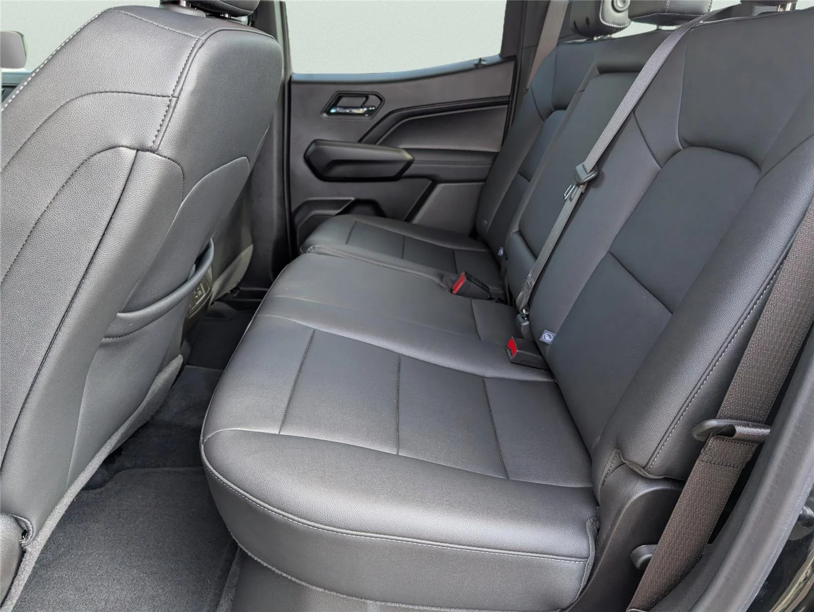 Used 2024 Black Chevrolet LT image 27