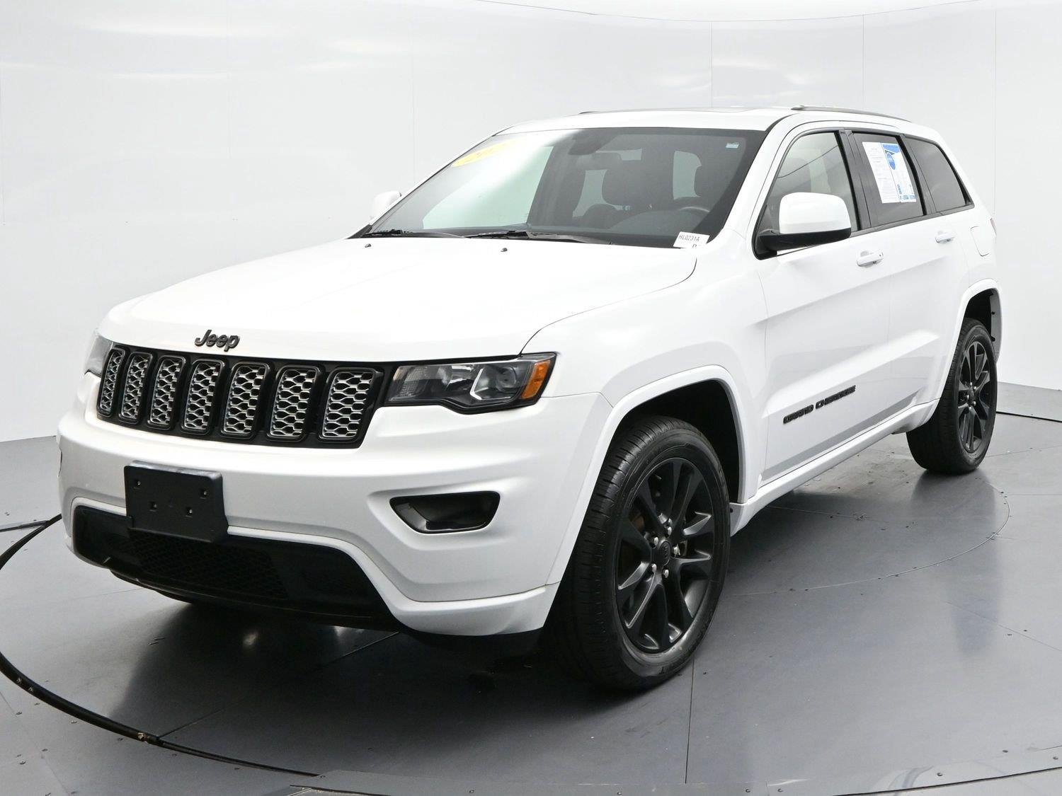 Used 2021 Bright White Clearcoat Jeep Laredo X image 3