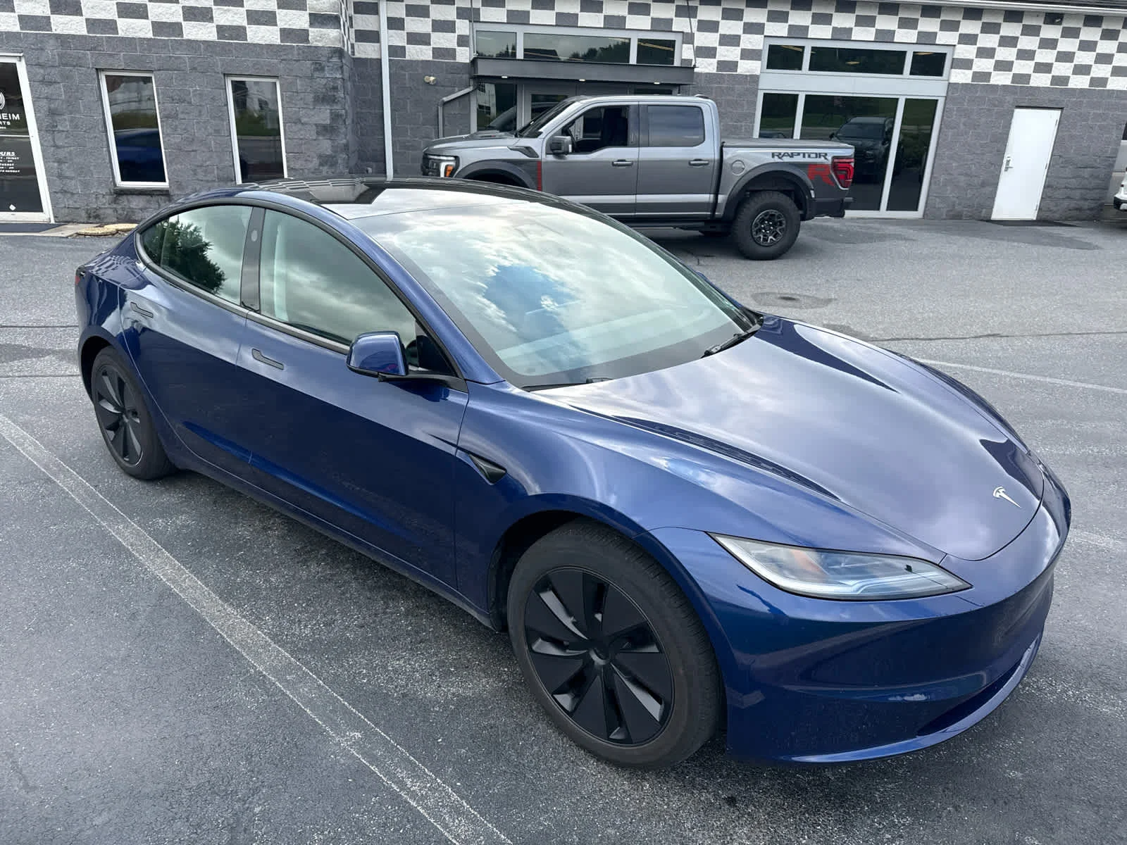 Used 2025 Deep Blue Metallic Tesla Long Range image 2