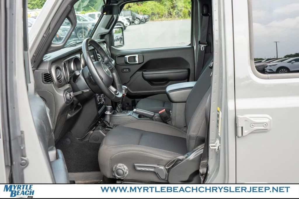 Certified Used 2022 Gray Clearcoat Jeep Unlimited Willys image 18