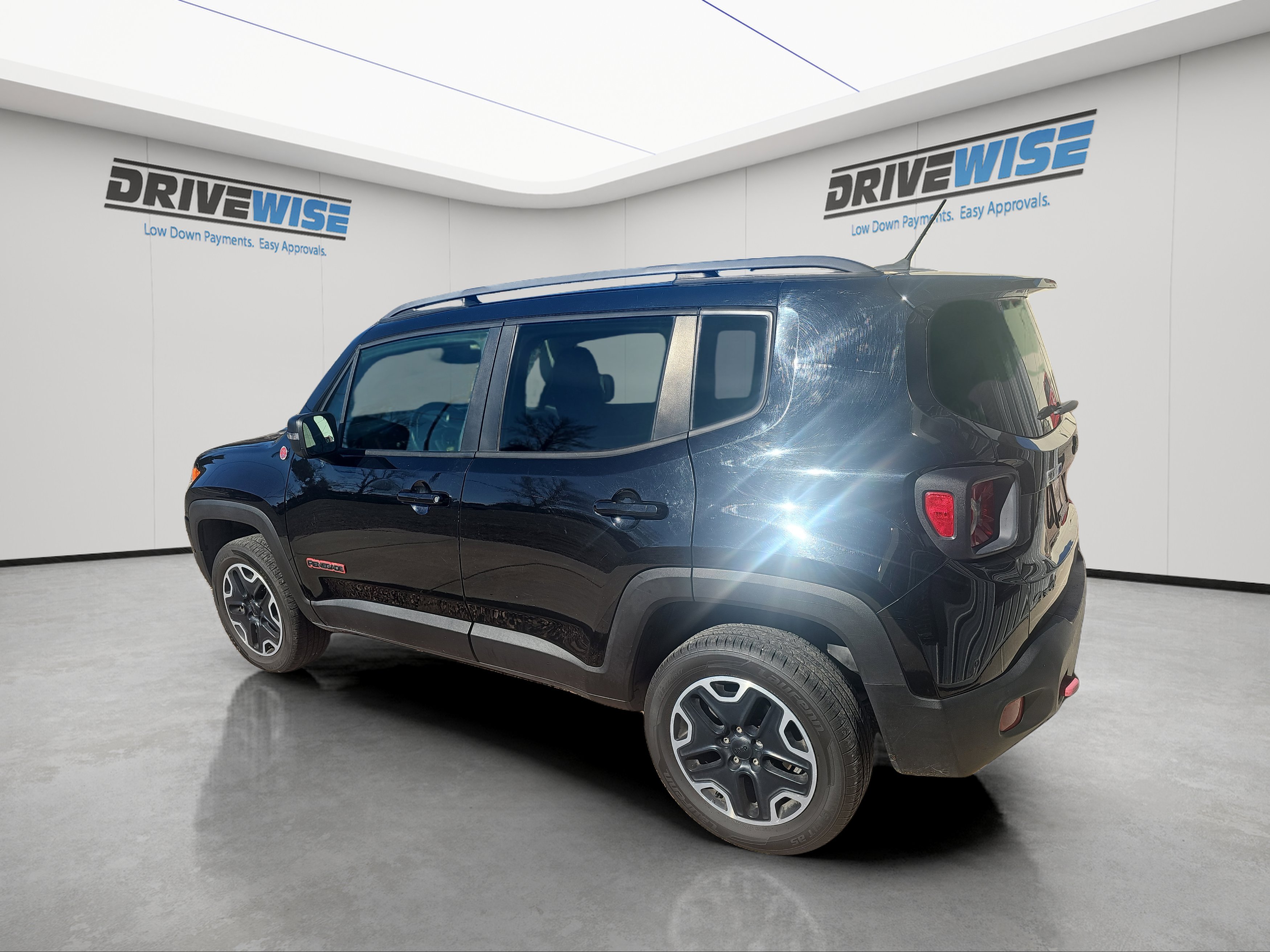 2015 Jeep Renegade Trailhawk - Photo 6
