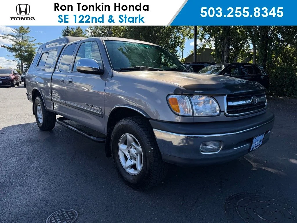 Used 2000 Gray Toyota SR5 image 1