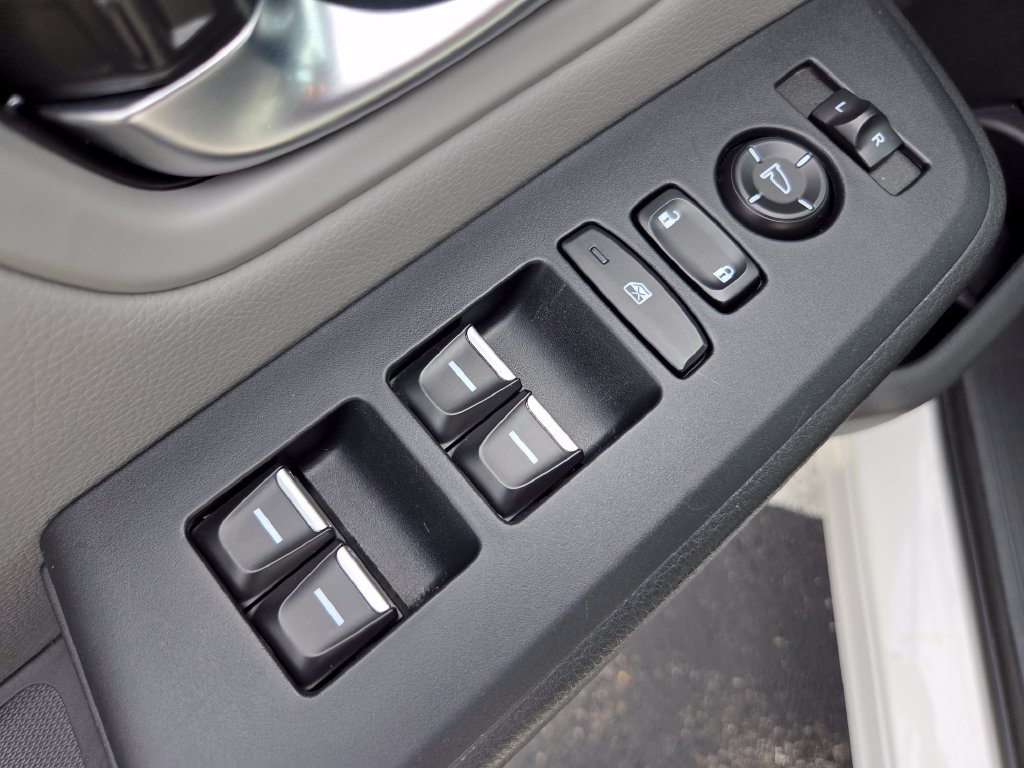 2024 Honda Pilot LX - Photo 30