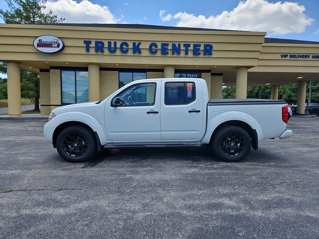Used 2020 White Nissan SV image 2