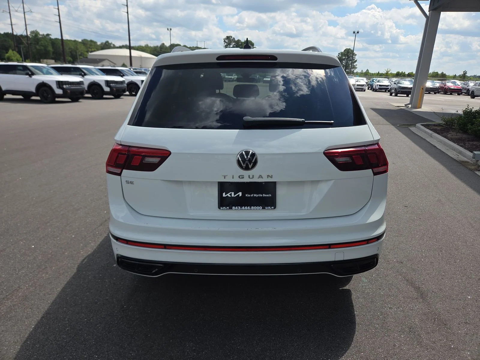 Used 2022 Pure White Volkswagen 2.0T SE R-Line Black image 5