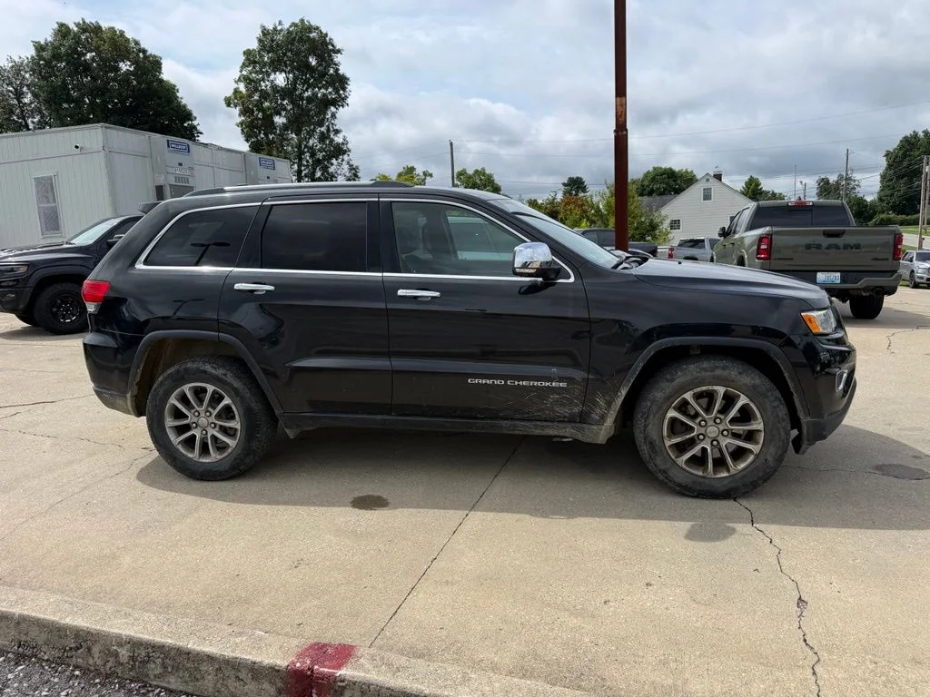 Used 2016 Black Jeep Limited image 5
