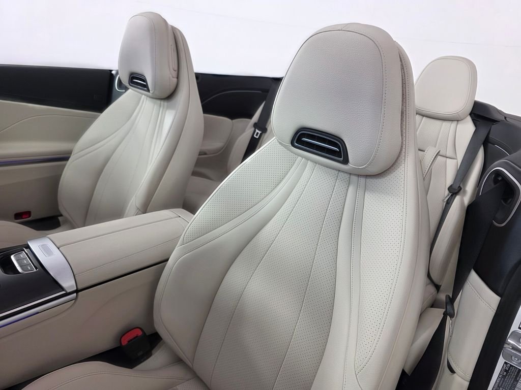 New 2027 Polar White Mercedes-Benz CLE 300 image 8