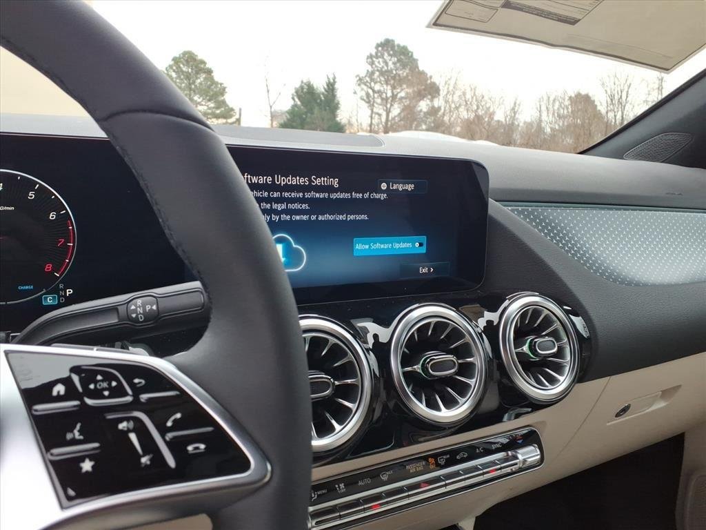 Used 2026 Cirrus Silver Metallic Mercedes-Benz GLA 250 image 15