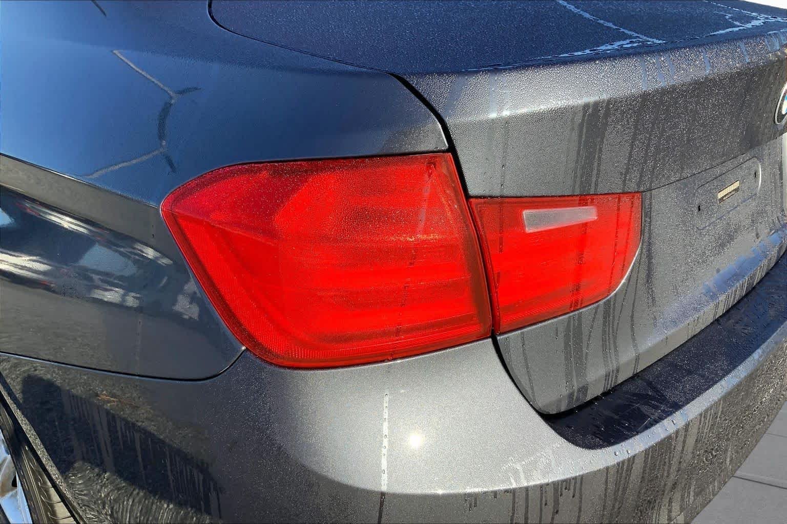 Used 2015 Black Sapphire Metallic BMW 320i image 28