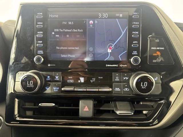 Used 2022 Pearl Toyota XLE image 15