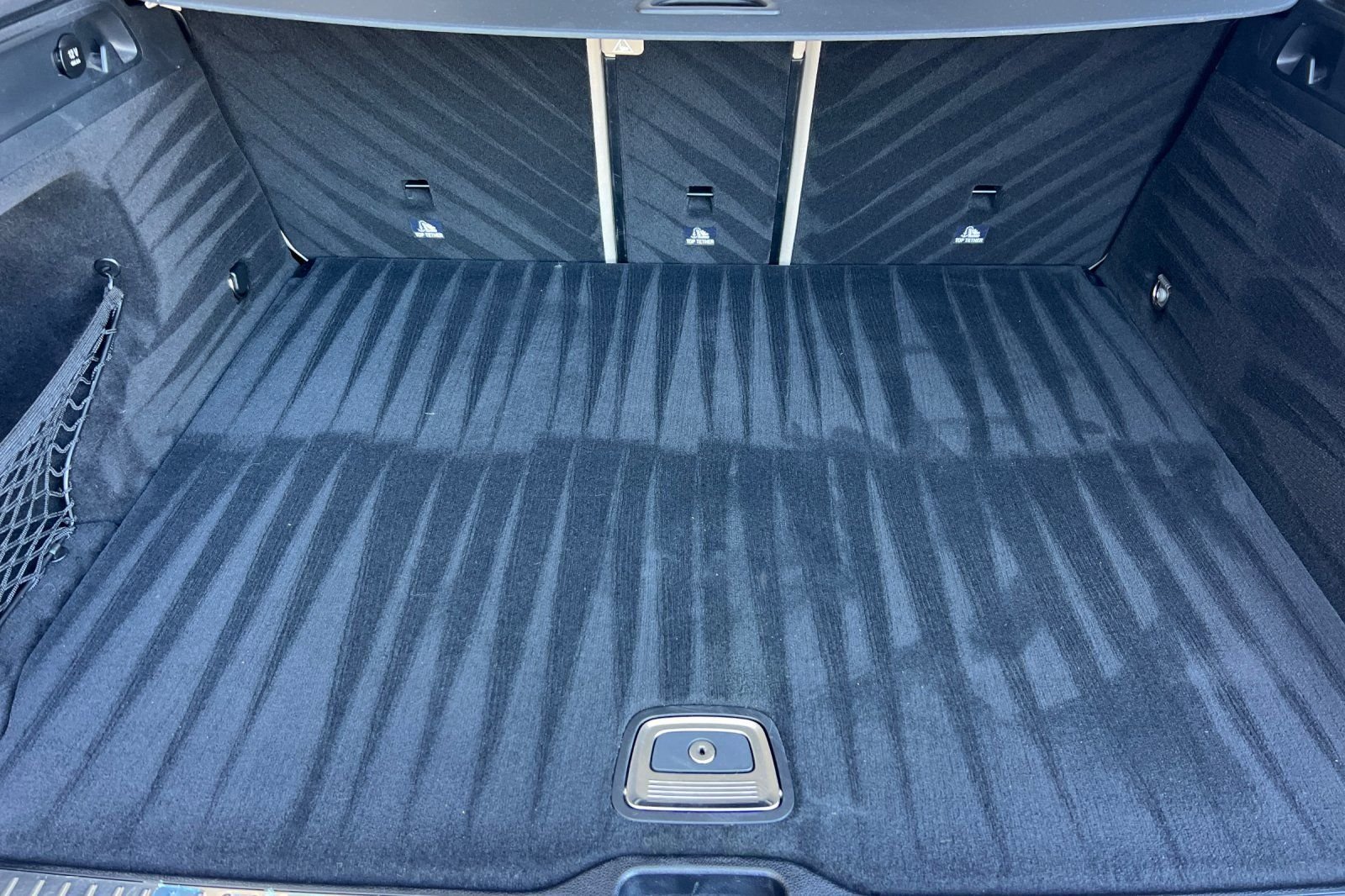Used 2017 Lunar Blue Metallic Mercedes-Benz 300 image 18