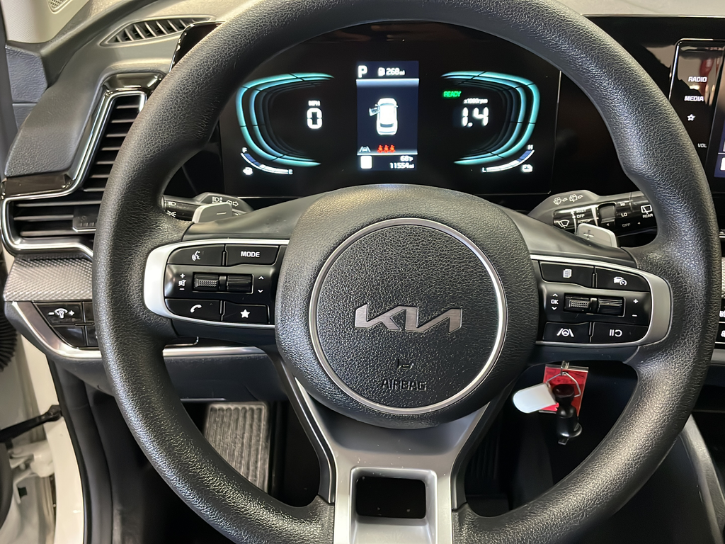 Used 2023 White Kia LX image 38