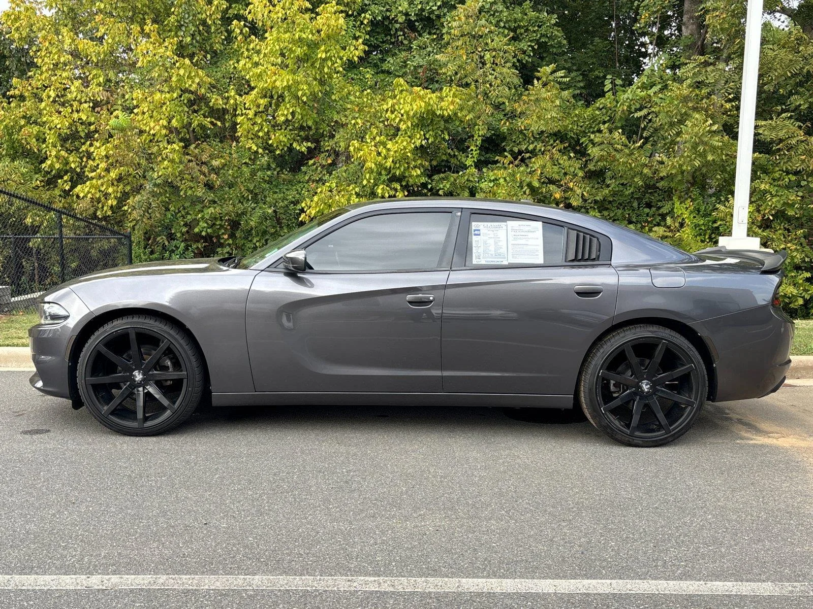 Used 2019 Granite Pearlcoat Dodge SXT image 2