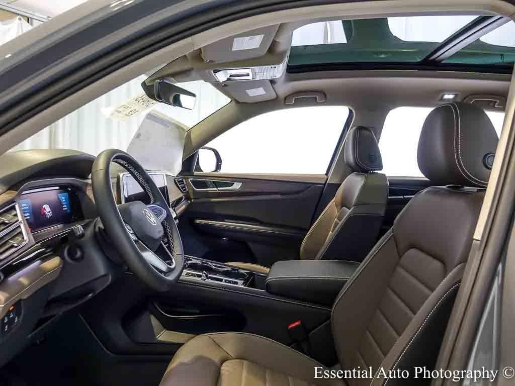 New 2026 Pure Gray Volkswagen 2.0T SEL image 8