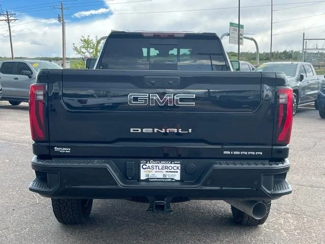 Used 2026 Onyx Black GMC Denali Ultimate image 4