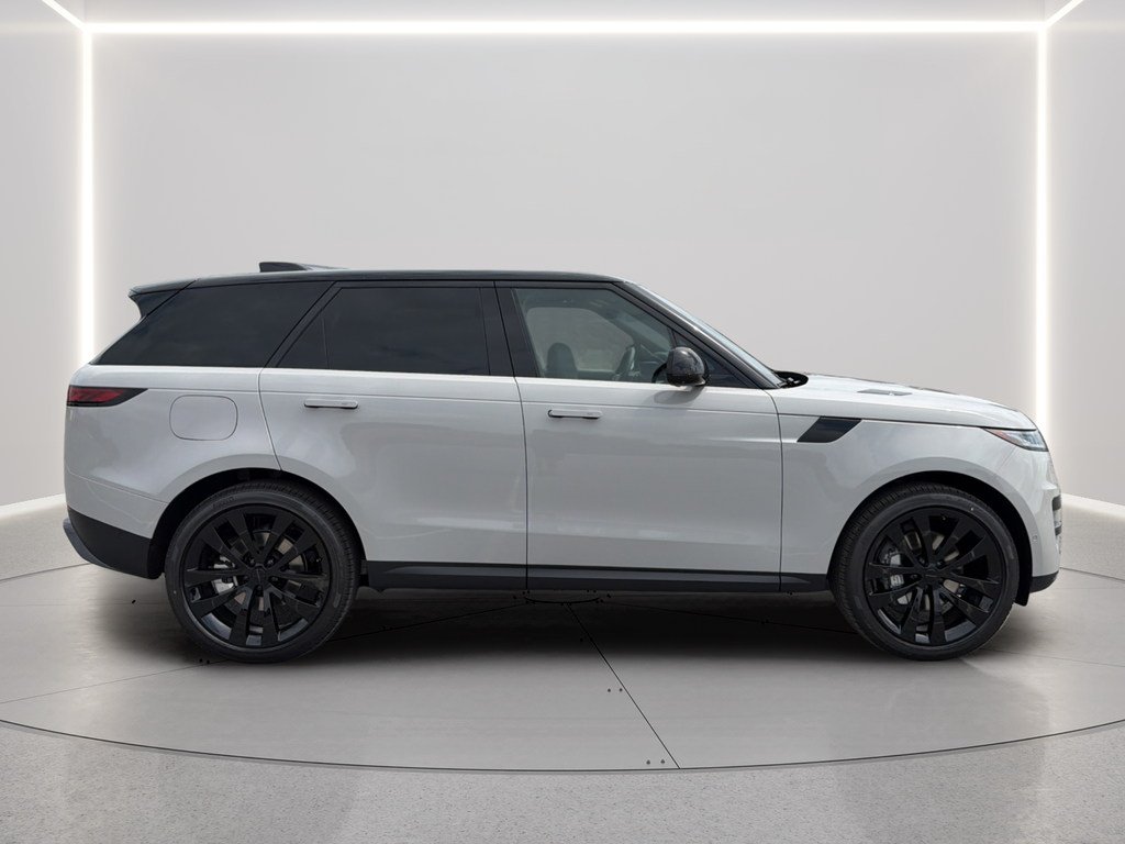 New 2026 Borasco Grey Land Rover SE image 17