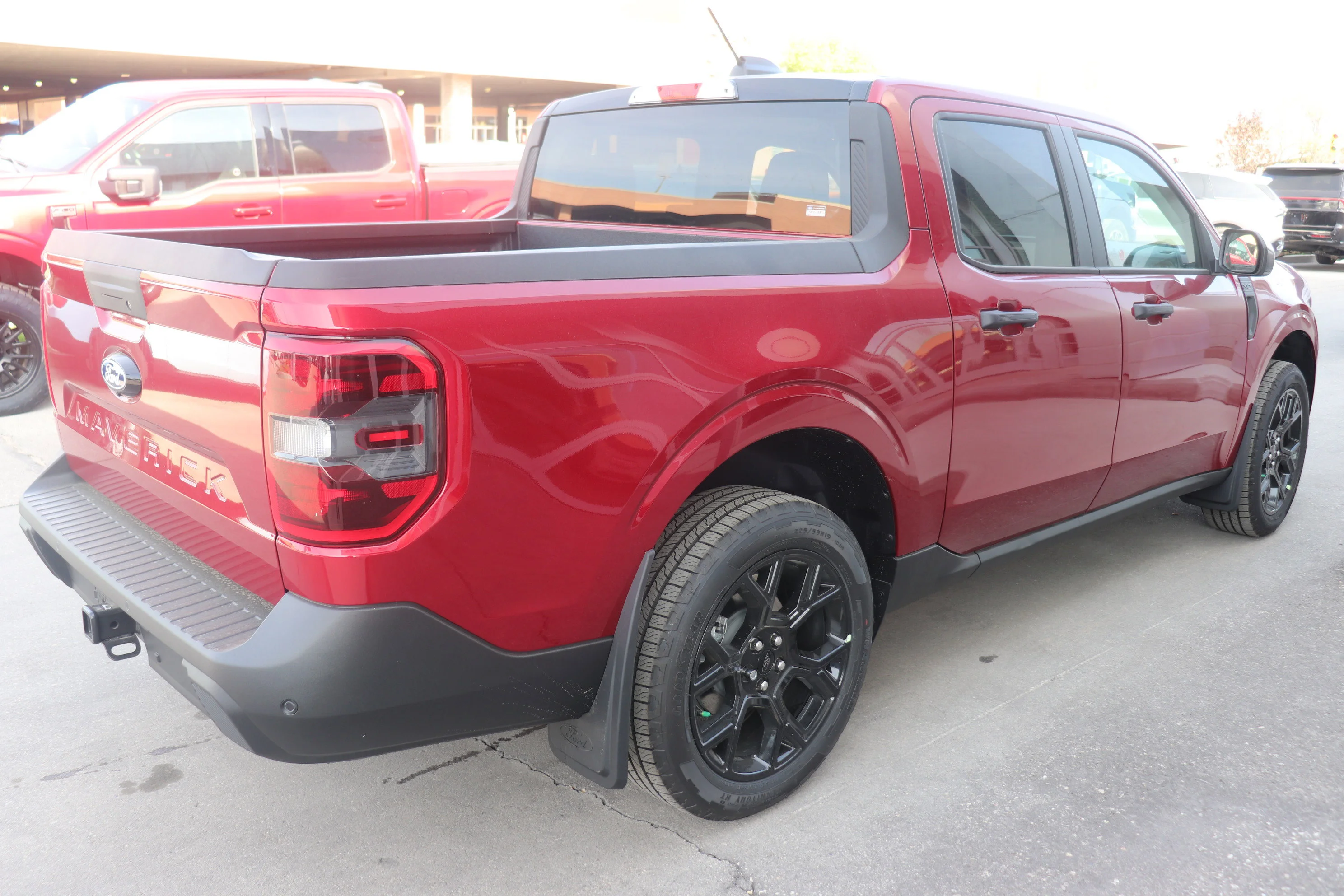New 2026 RUBY RED METALLIC TINTED CC Ford XLT image 4