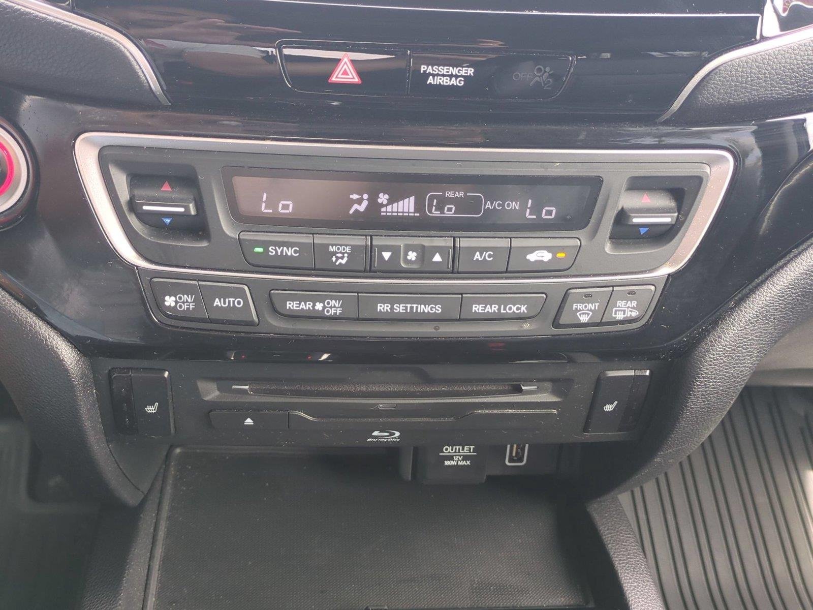 Used 2019 Modern Steel Metallic Honda Touring 8-Passenger image 28