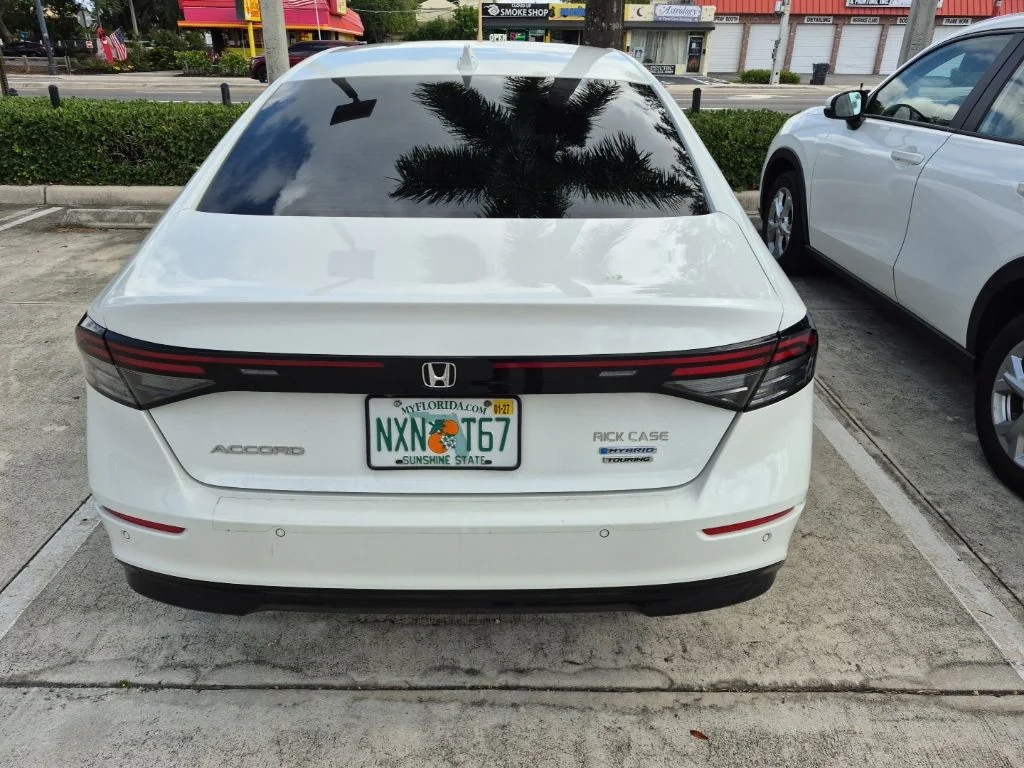 Used 2023 Platinum White Pearl Honda Touring image 6