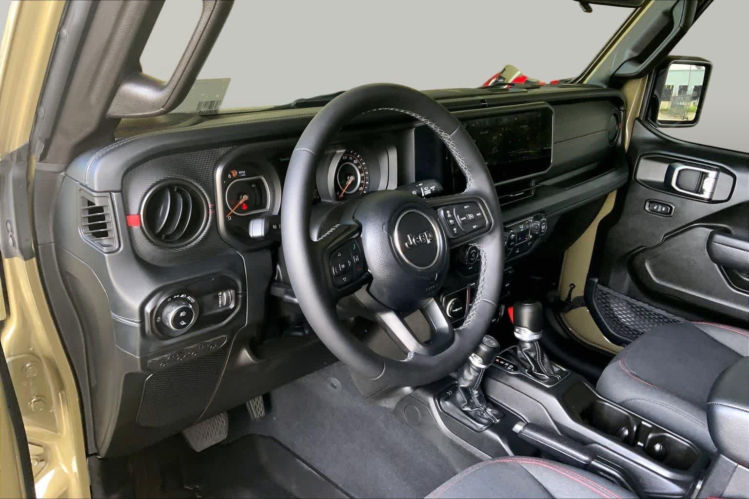 Used 2025 41 Jeep Rubicon image 17