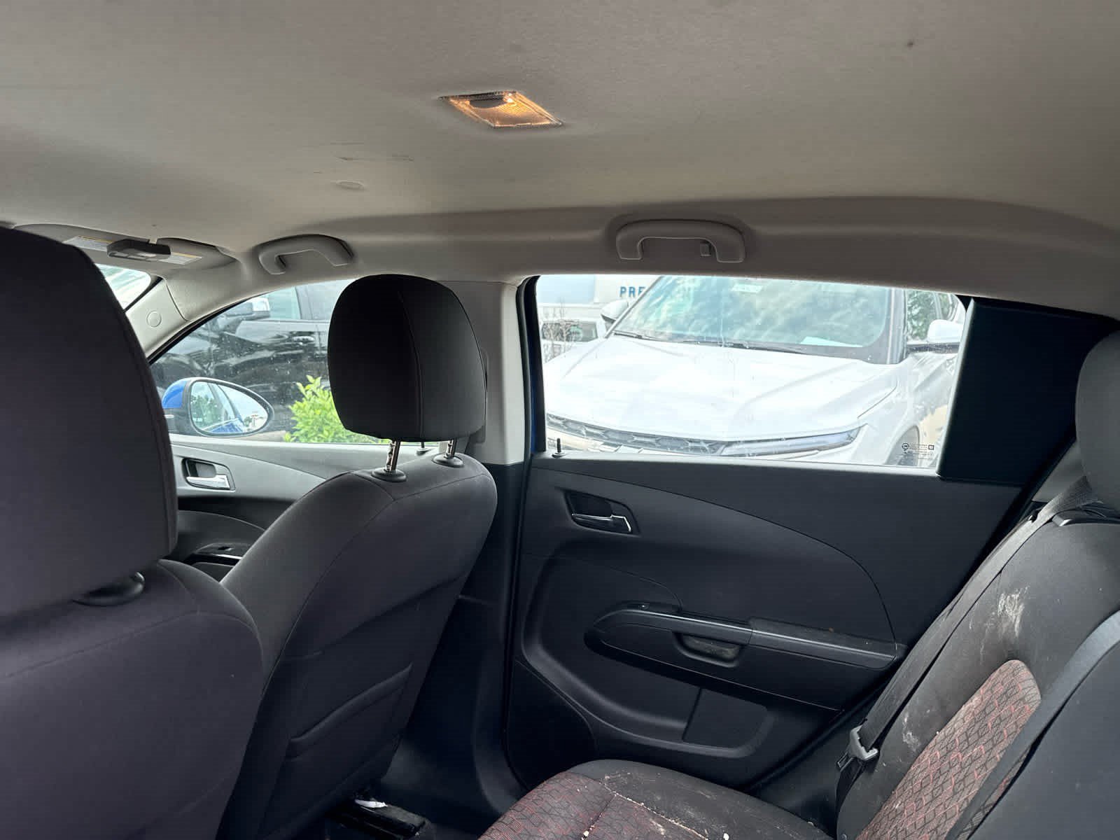 Used 2019 KINETIC BLUE METALLIC Chevrolet LT image 8