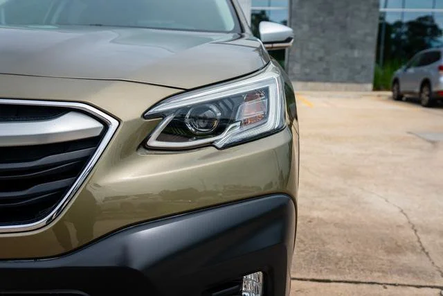 Used 2020 Autumn Green Metallic Subaru Touring image 3