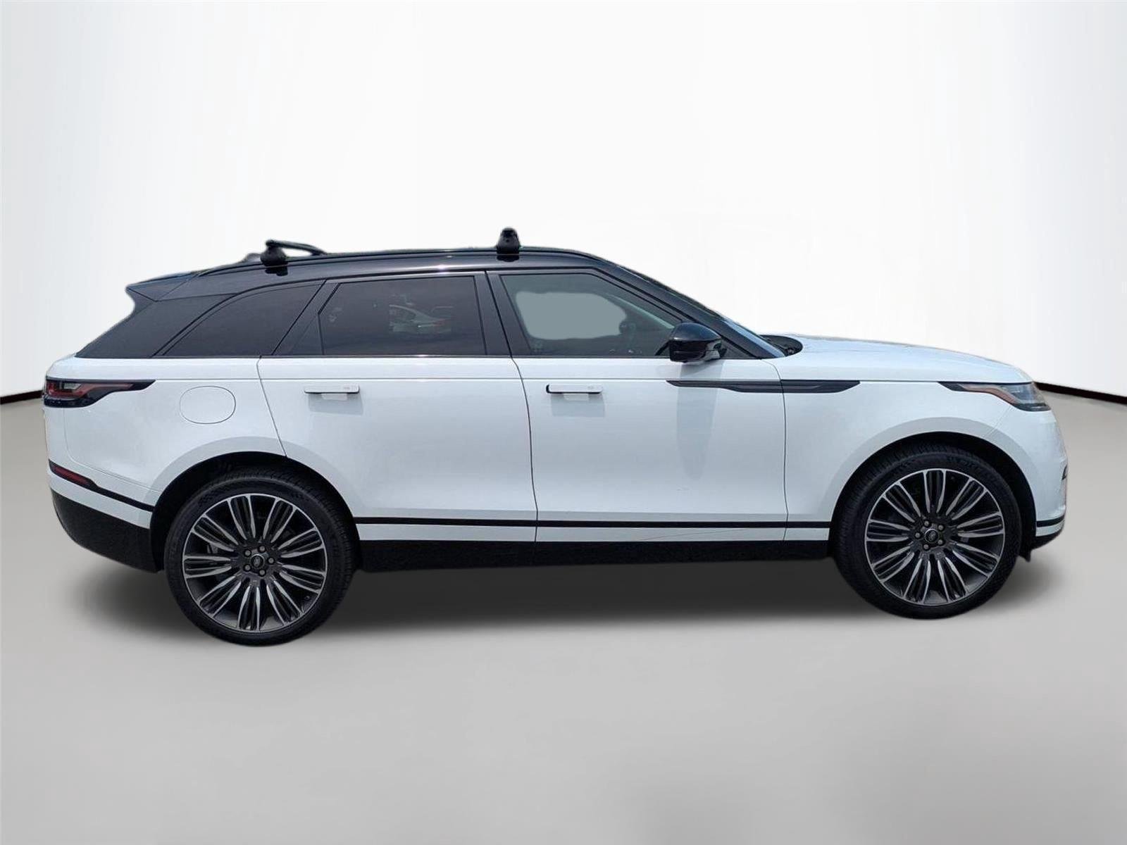 Used 2019 Fuji White Land Rover S image 4