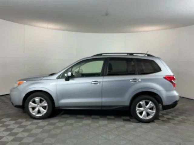 Used 2014 Silver Subaru 2.5i Premium image 8