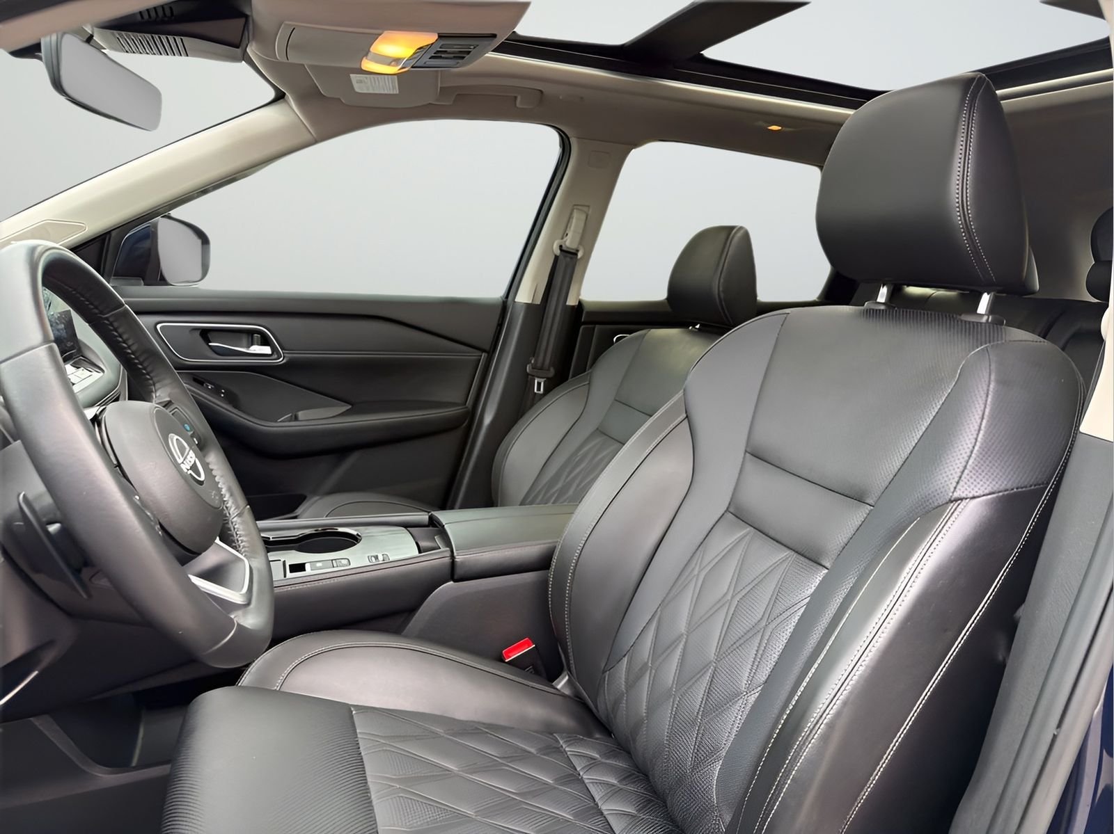 Used 2024 Blue Nissan Platinum image 19