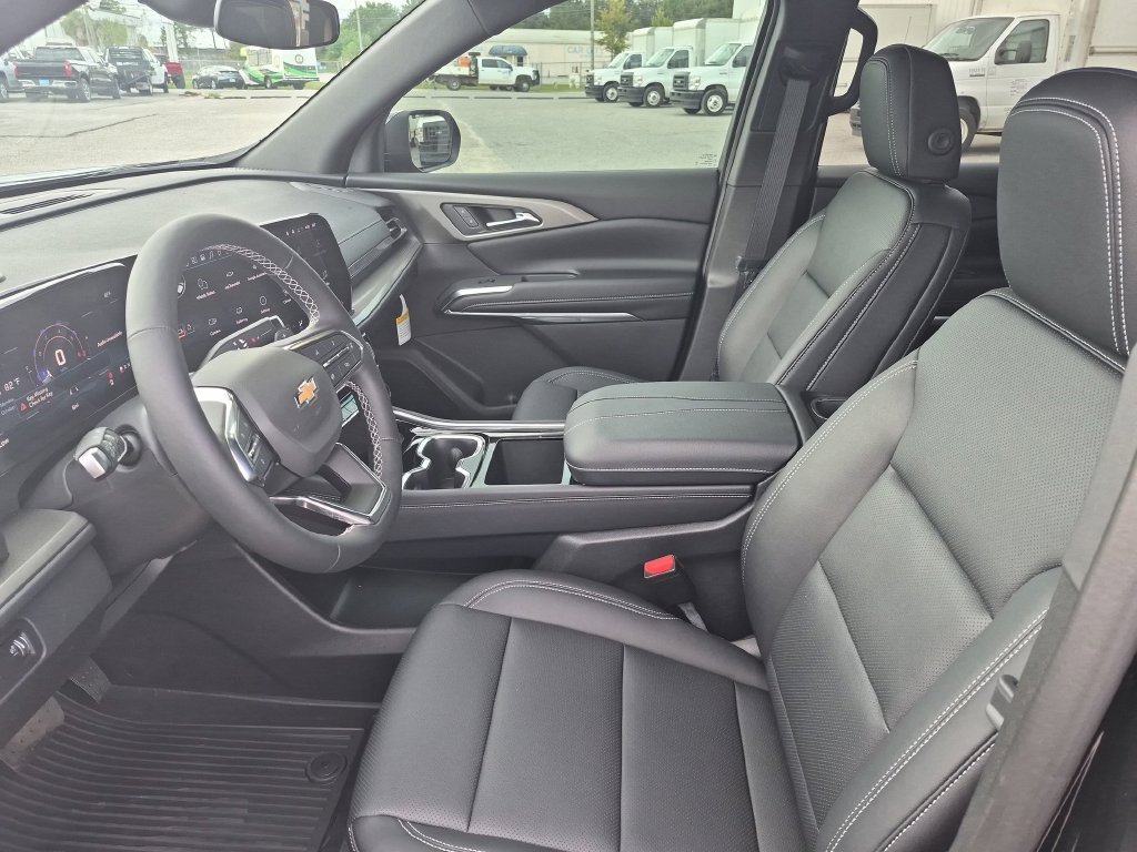 New 2027 Mosaic Black Metallic Chevrolet LT image 18