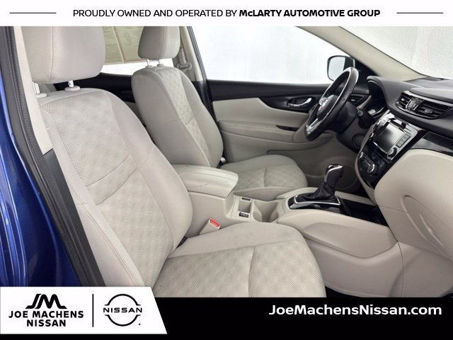 Used 2022 Blue Nissan SV image 27