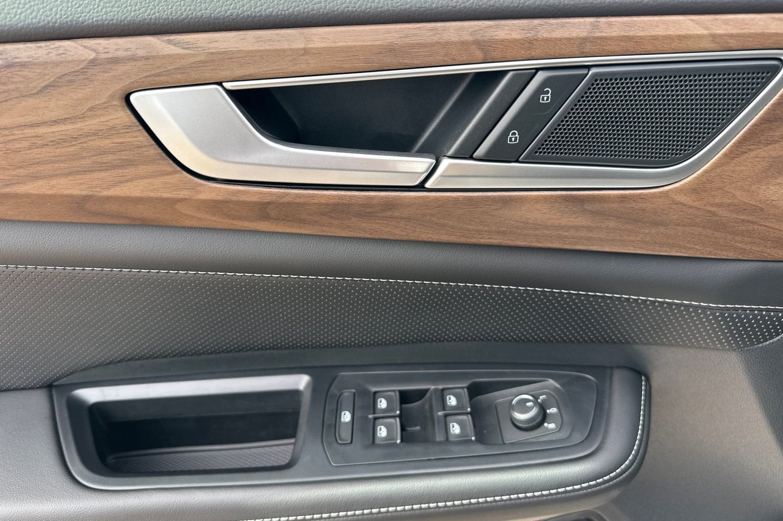 New 2026 Pure Gray Volkswagen SE w/Technology image 11