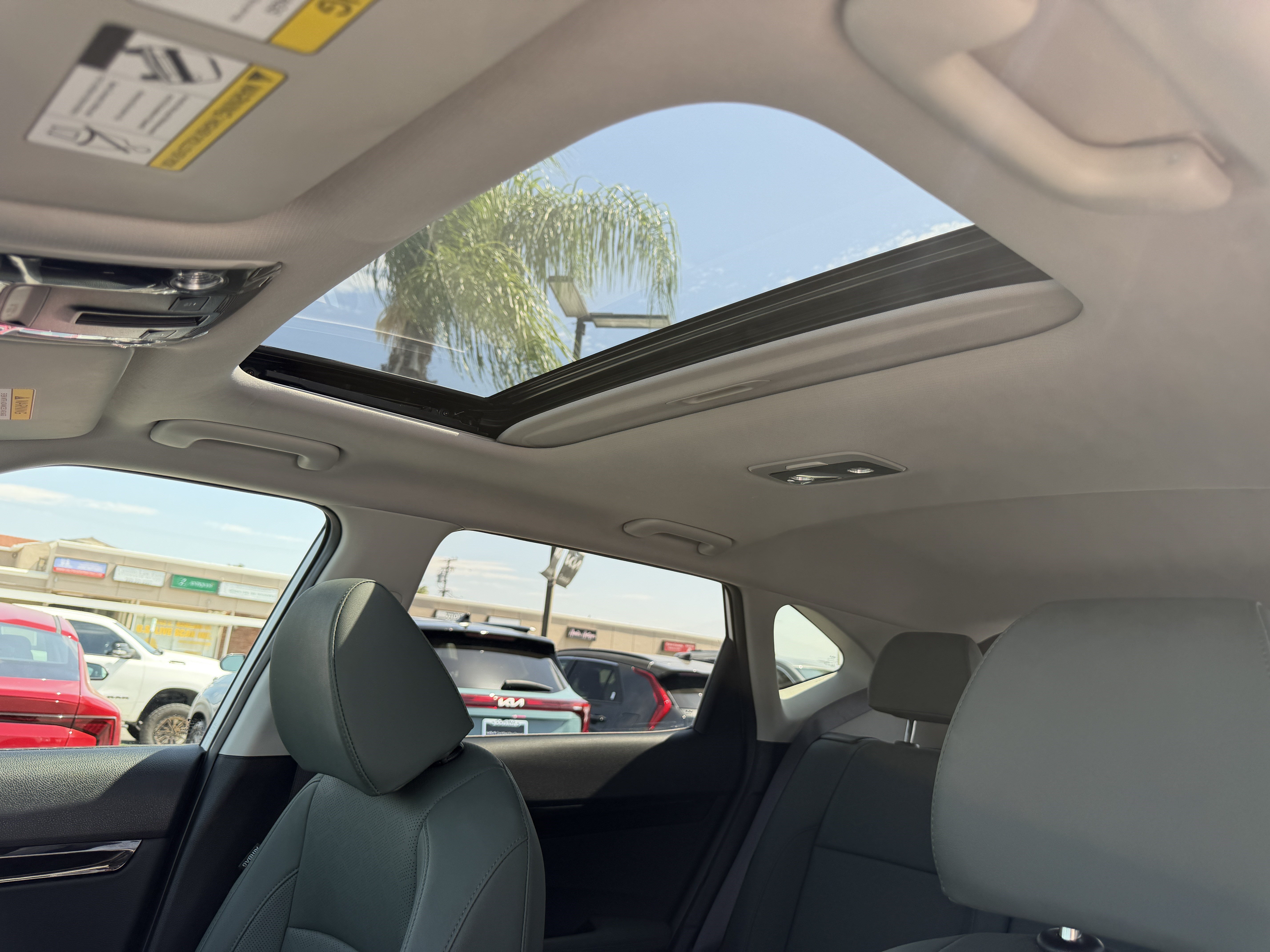 Certified Used 2024 Snow White Pearl Kia SX image 18