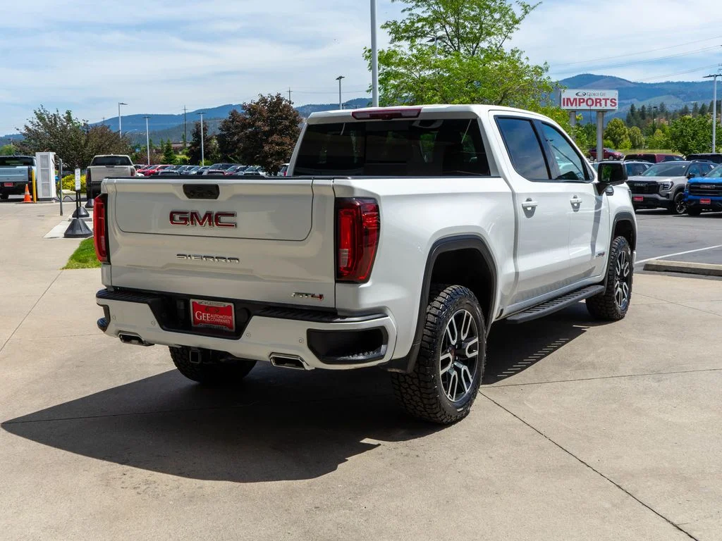 Used 2025 White GMC AT4 image 7