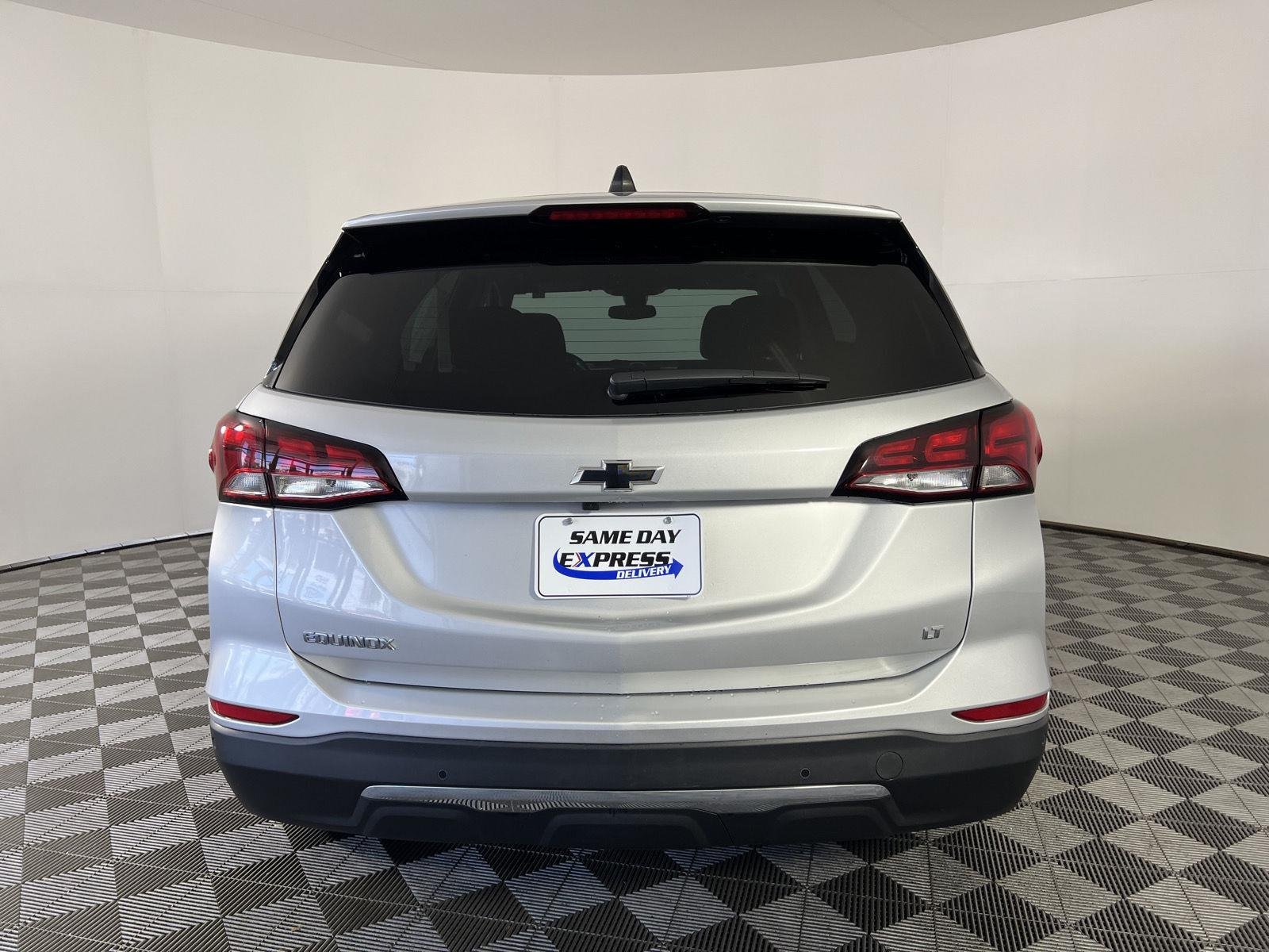 Used 2022 Silver Ice Metallic Chevrolet LT image 26