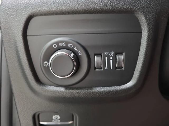 Used 2024 Silver Jeep Altitude X image 24