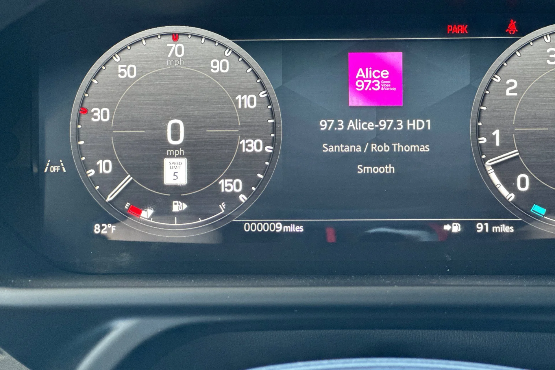 New 2026 FUJI WHITE Land Rover X-Dynamic SE image 28