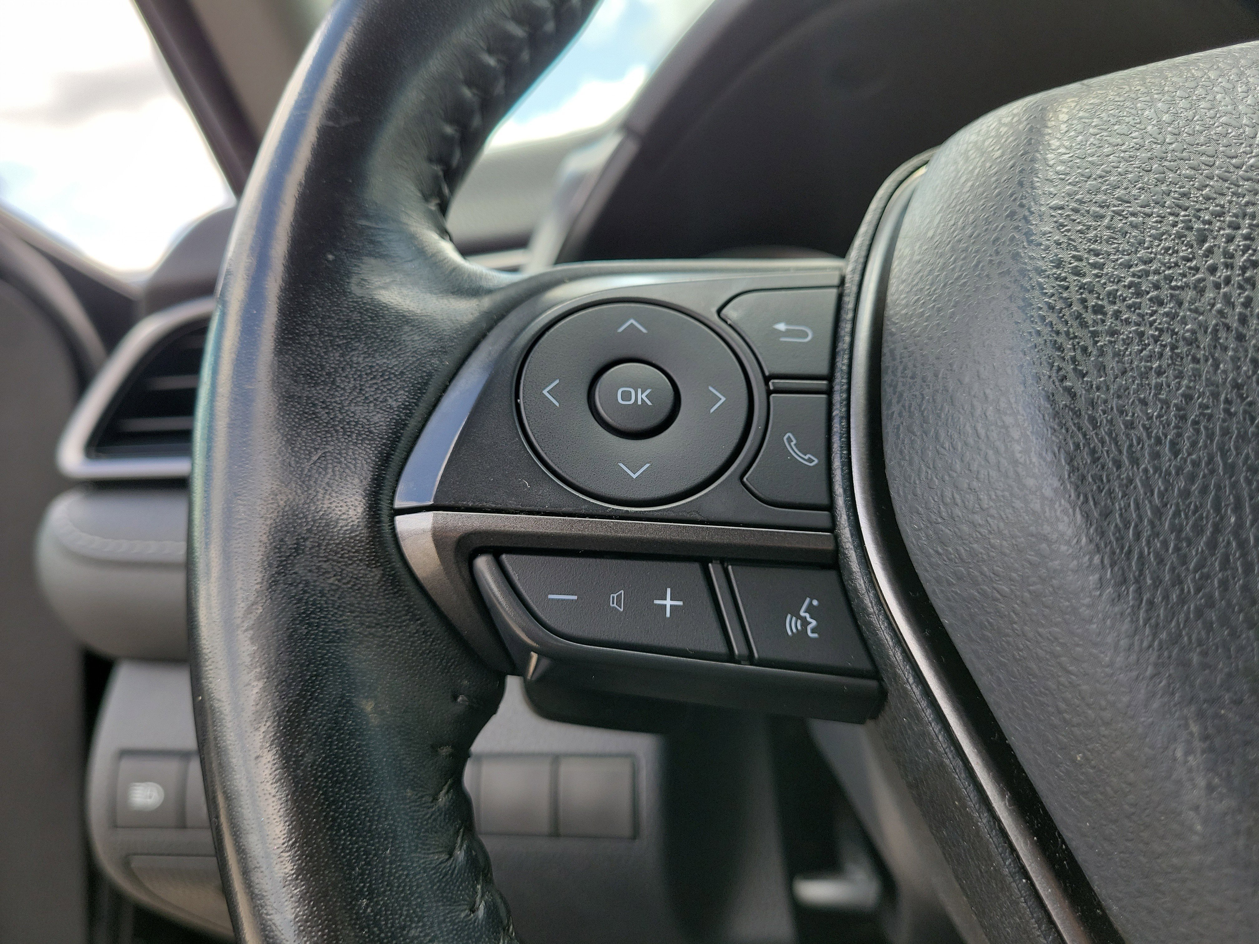 Used 2021 Midnight Black Metallic Toyota XSE image 19