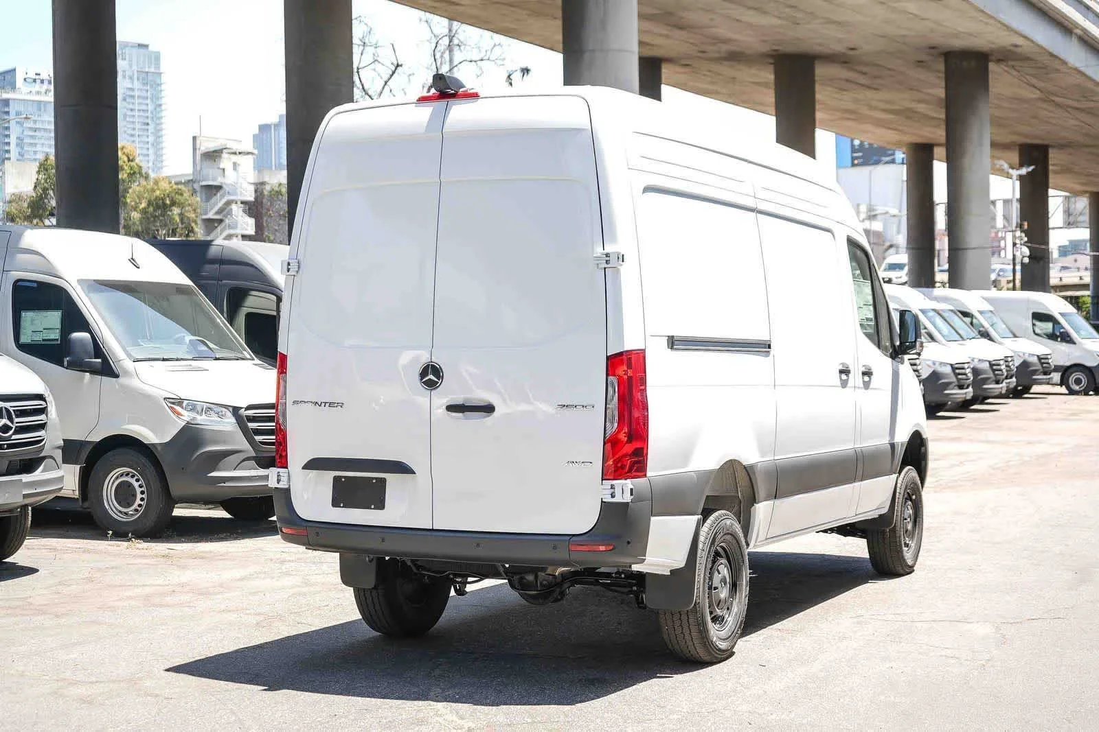 New 2026 Arctic White Mercedes-Benz Cargo 144WB High Roof AWD 2.0L I4 Diesel Turbo HO image 7