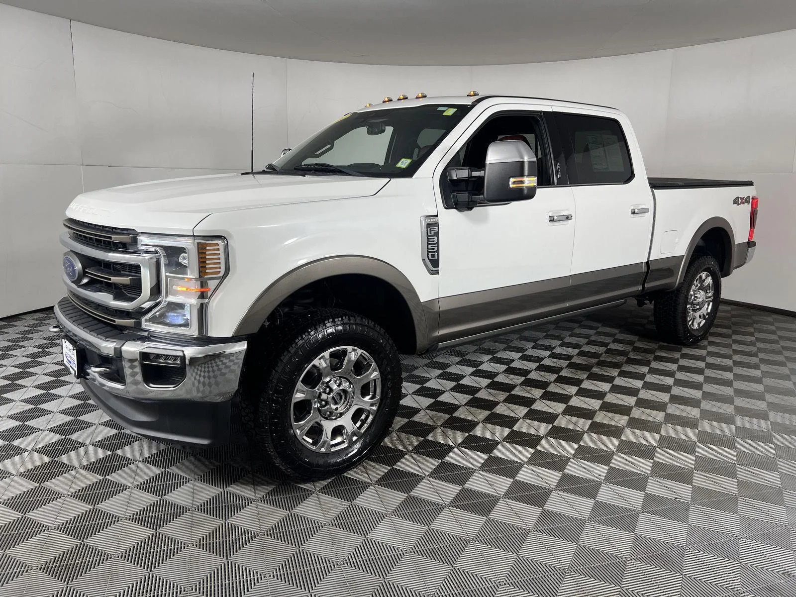 Used 2022 Wh Ford XL image 27